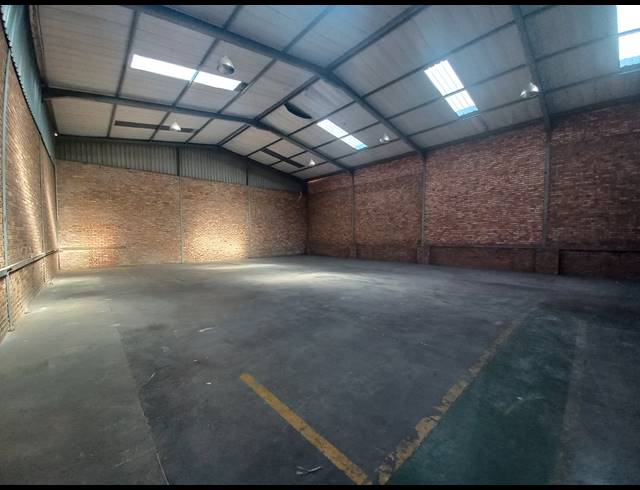 425M² WAREHOUSE TO LET IN POMONA